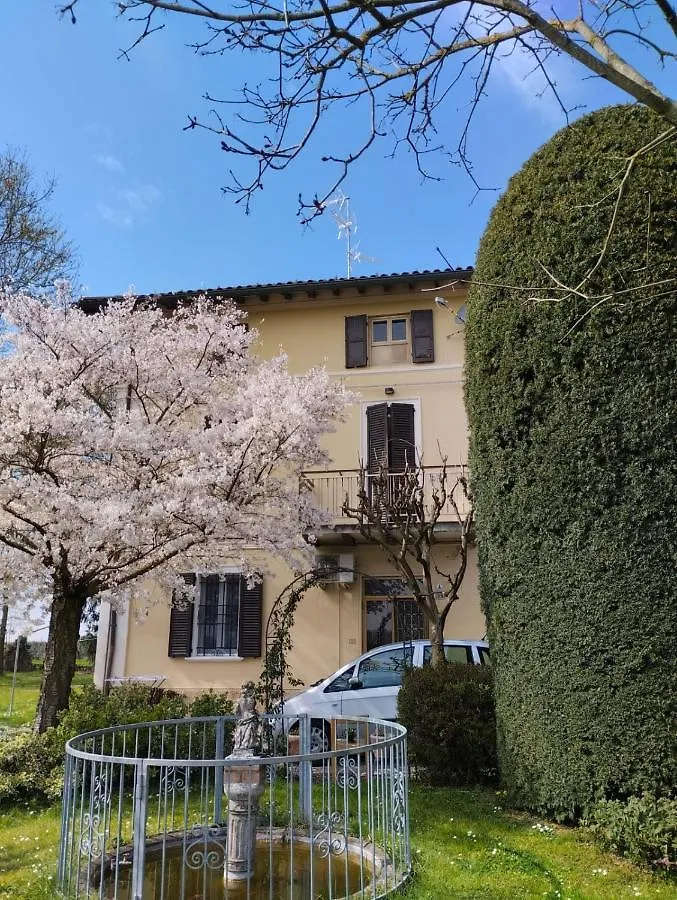 B&B La Quercia Di Mery La Villa  Bed & Breakfast La Villa (Parma)